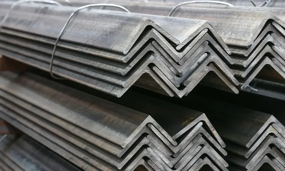 Many,Steels,Are,Stacked,Together,In,The,Production,Workshop